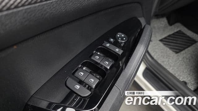 Kia Sportage 2021 — Фото 13/20