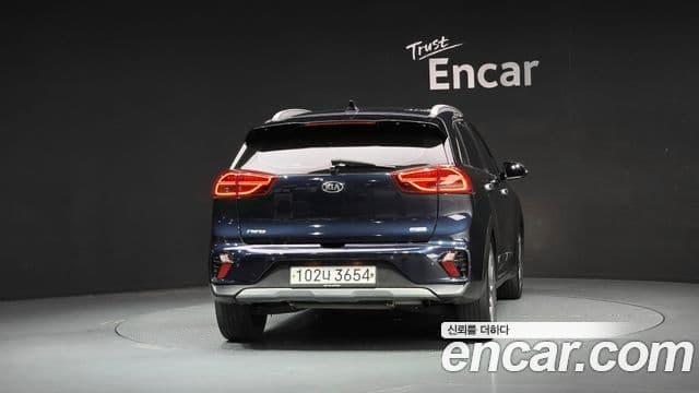 Kia Niro 2019 — ფოტო 4/20