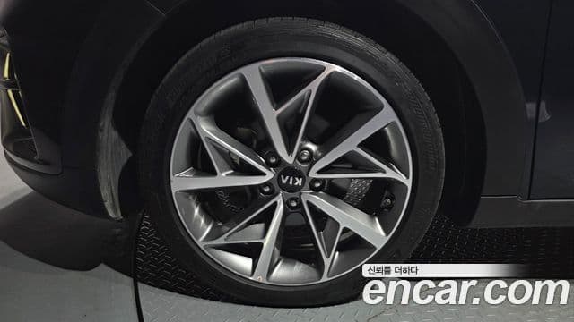 Kia Niro 2019 — фото 5 из 20