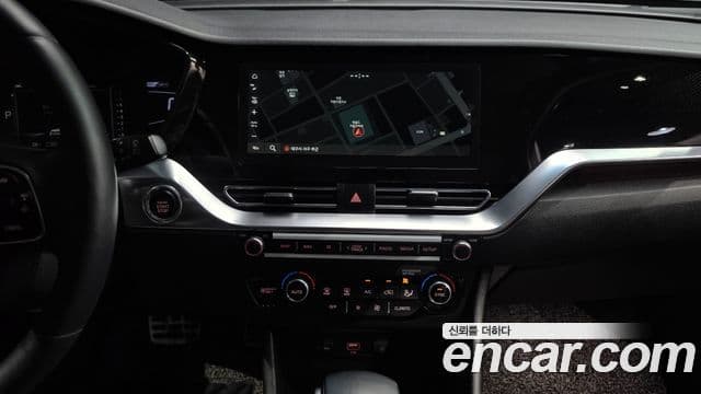 Kia Niro 2019 — ფოტო 17/20