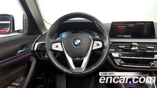 BMW 5 Series 2020 — Şəkil 12/20