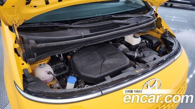 Hyundai Staria 2023 — фото 6 из 20