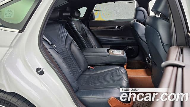 Genesis Electrified G80 2020 — Şəkil 11/20