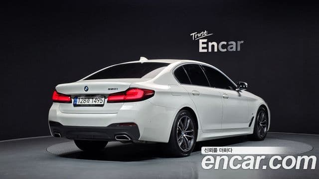 BMW 5 Series 2022 — ფოტო 2/20