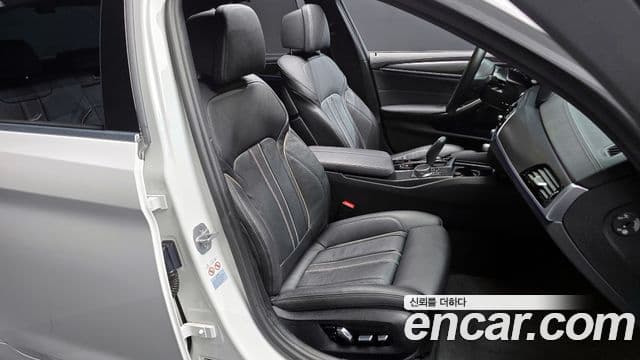 BMW 5 Series 2022 — ფოტო 12/20