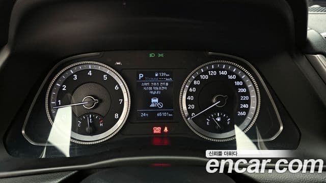 Hyundai Sonata 2020 — ფოტო 8/20