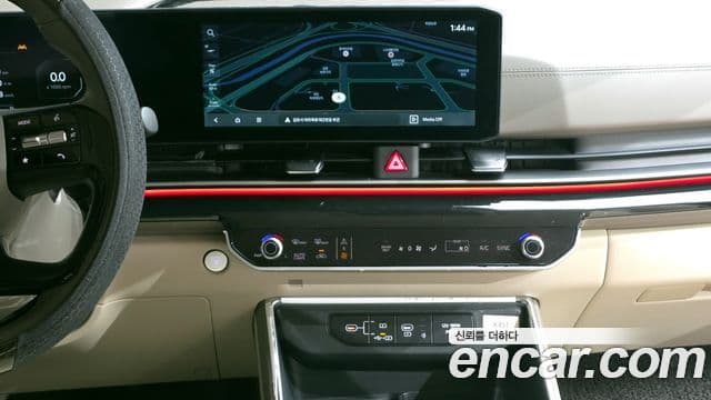 Kia Carnival 2025 — ფოტო 13/20