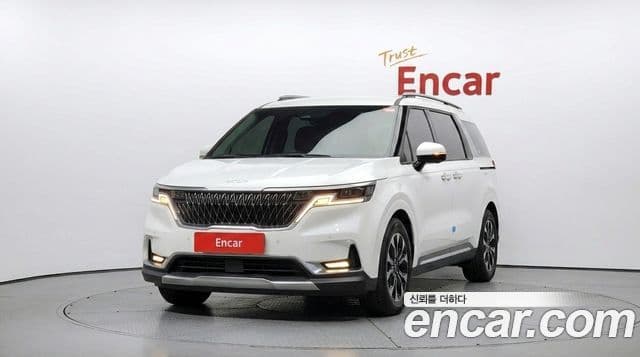 Kia Carnival 2021 — ფოტო 3/20