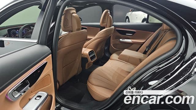 Mercedes-Benz E-Class 2024 — Şəkil 12/20
