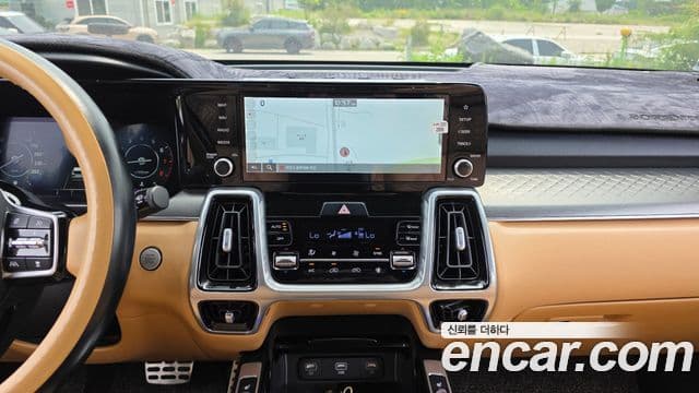 Kia Sorento 2023 — ფოტო 14/20
