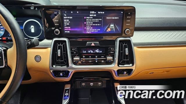 Kia Sorento 2022 — ფოტო 14/20
