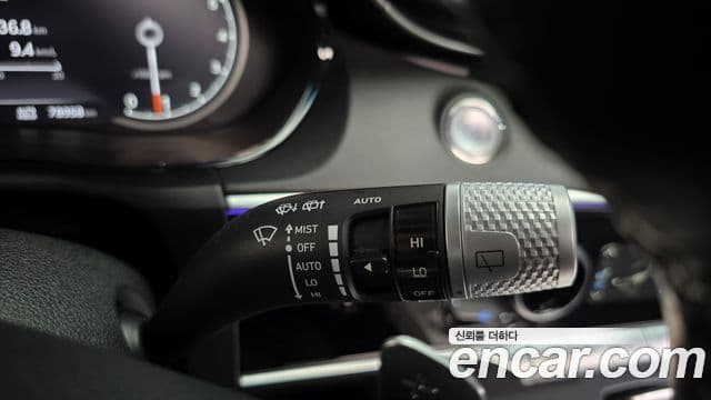 Genesis GV70 2021 — ფოტო 20/20