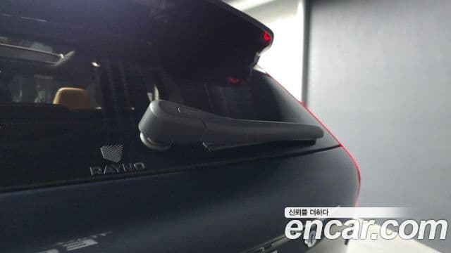Volvo XC40 2022 — Photo 18/30