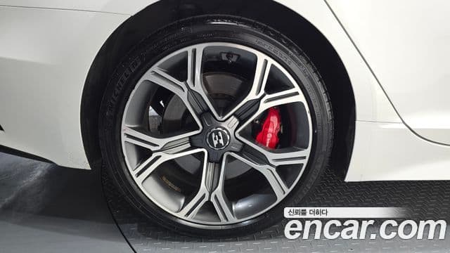 Kia Stinger 2018 — Şəkil 5/20