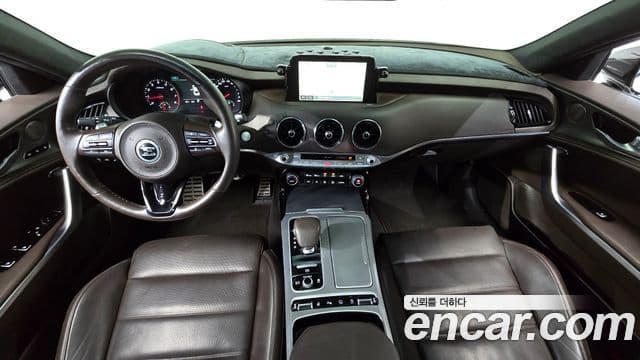 Kia Stinger 2018 — Şəkil 7/20