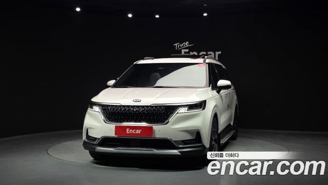 Kia Carnival 2021 — ფოტო 3/20