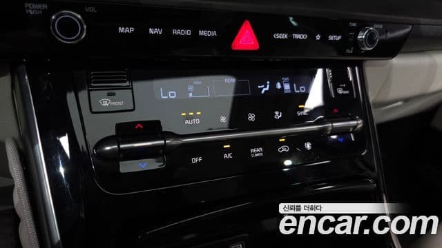 Kia Carnival 2021 — Şəkil 16/20