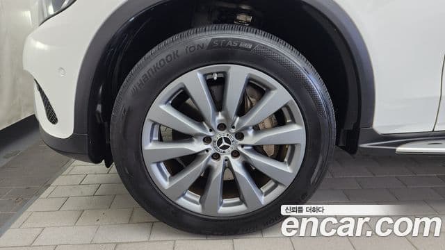 Mercedes-Benz GLC-Class 2019 — Şəkil 5/20