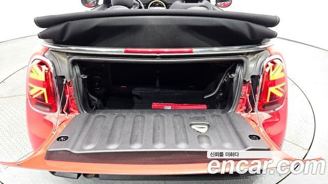 Mini Cooper Convertible 2024 — ფოტო 15/20