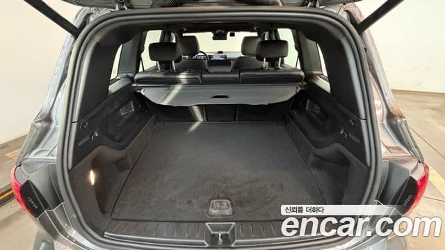 Mercedes-Benz GLB-Class 2025 — Фото 18/20