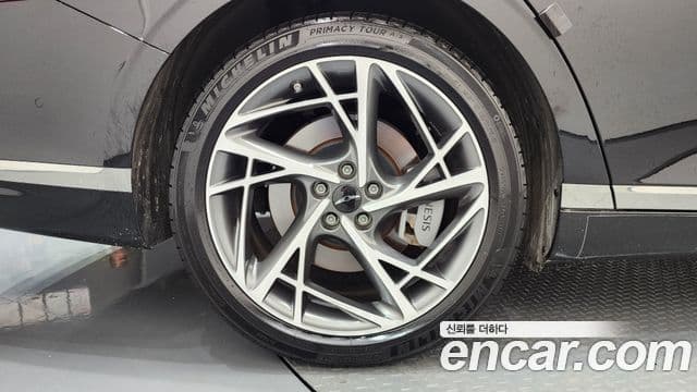 Genesis G90 2022 — ფოტო 5/20