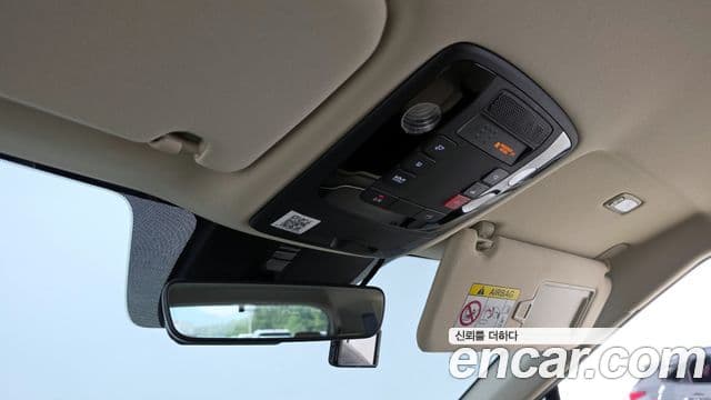 Kia Carnival 2023 — Фото 18/20