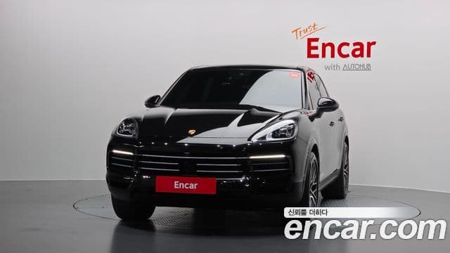 Porsche Cayenne 2022 — ფოტო 3/20