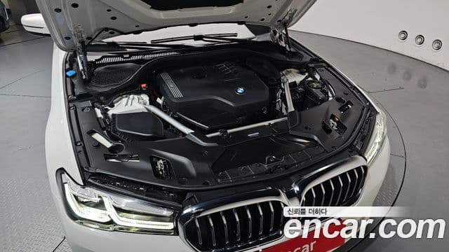 BMW 5 Series 2023 — Şəkil 6/20
