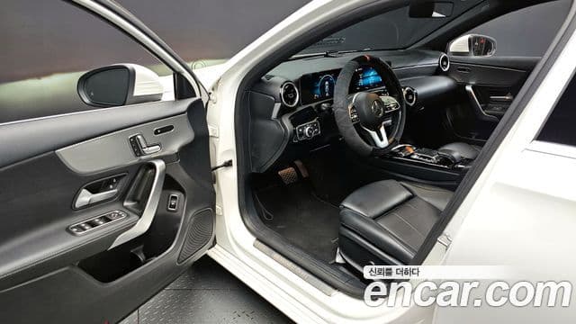 Mercedes-Benz A-Class 2020 — Фото 9/20
