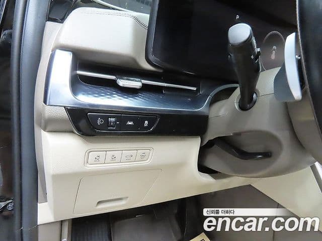 Kia Carnival 2021 — Фото 12/20