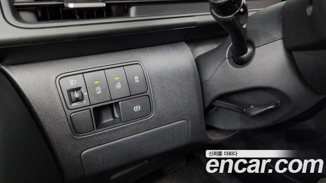 Hyundai Staria 2025 — Şəkil 19/20