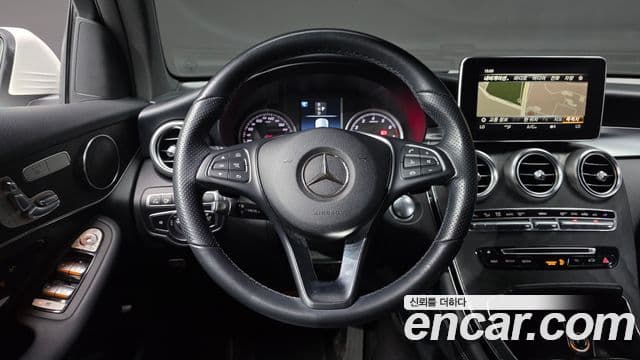 Mercedes-Benz GLC-Class 2019 — Фото 14/20