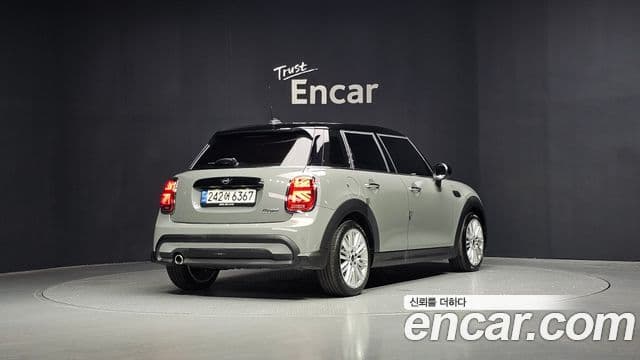 Mini Cooper 2021 — ფოტო 1/20