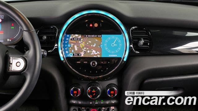 Mini Cooper 2021 — ფოტო 12/20
