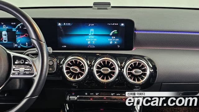 Mercedes-Benz A-Class 2021 — Фото 14/20