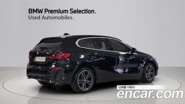 BMW 1 Series 2021 — Şəkil 14/20