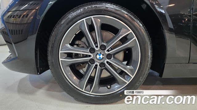 BMW 1 Series 2021 — Şəkil 12/20