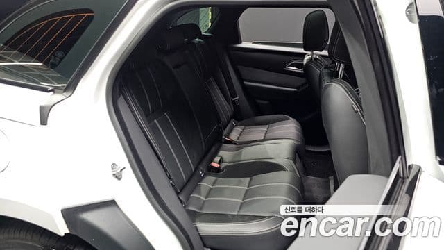 Land Rover Range Rover Velar 2023 — Photo 4/33
