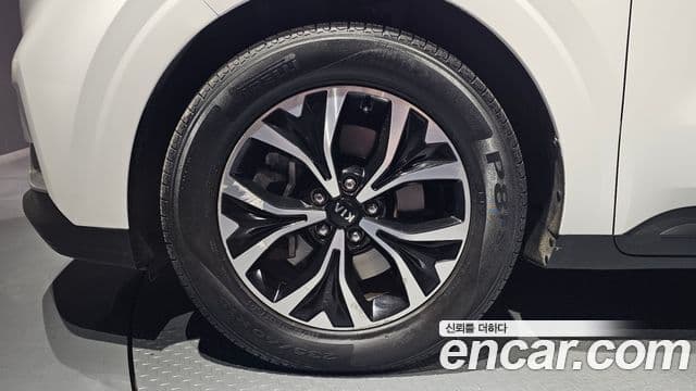 Kia Carnival 2020 — ფოტო 5/20