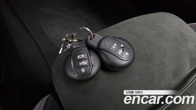 Mini Cooper S 2020 — Şəkil 17/20