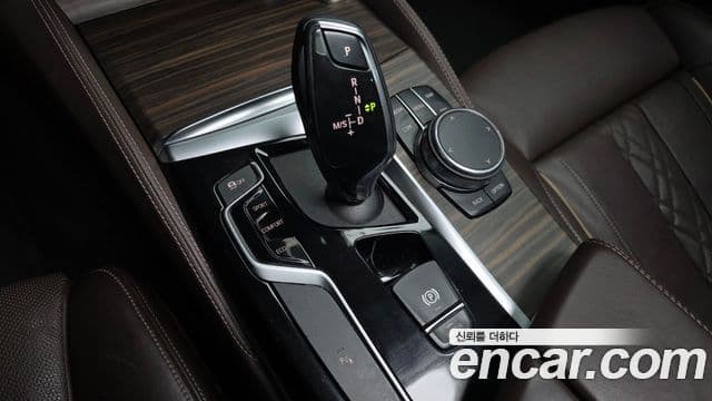 BMW 5 Series 2019 — Фото 9/20