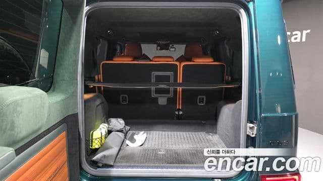 Mercedes-Benz G-Class 2020 — Photo 28/36