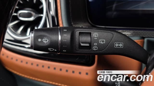 Mercedes-Benz G-Class 2020 — Photo 3/36