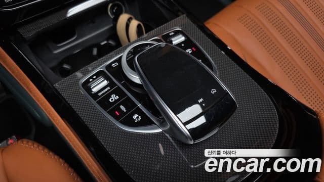 Mercedes-Benz G-Class 2020 — Photo 20/36