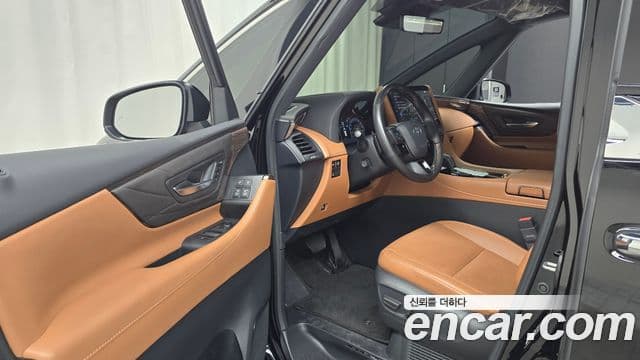 Toyota Alphard 2025 — фото 10 из 20