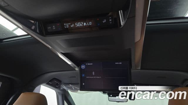 Toyota Alphard 2025 — ფოტო 19/20
