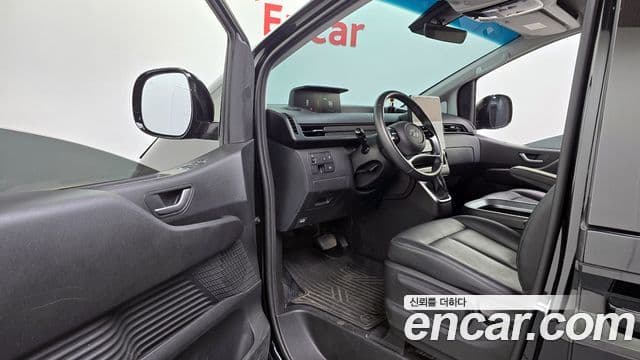 Hyundai Staria 2023 — фото 9 из 20