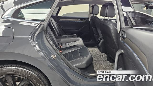 Volkswagen Arteon 2019 — Şəkil 11/20