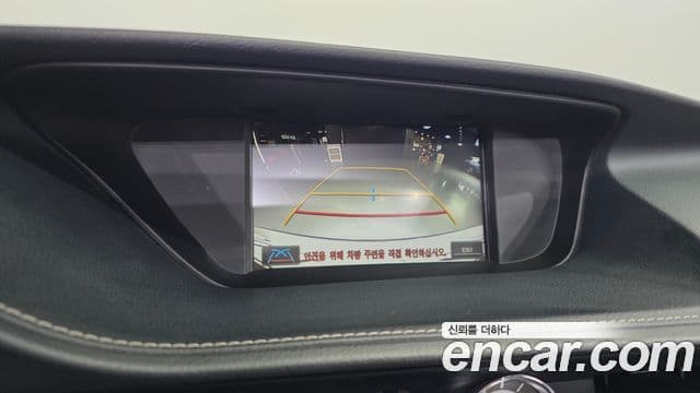 Lexus ES300h 2018 — Şəkil 16/20