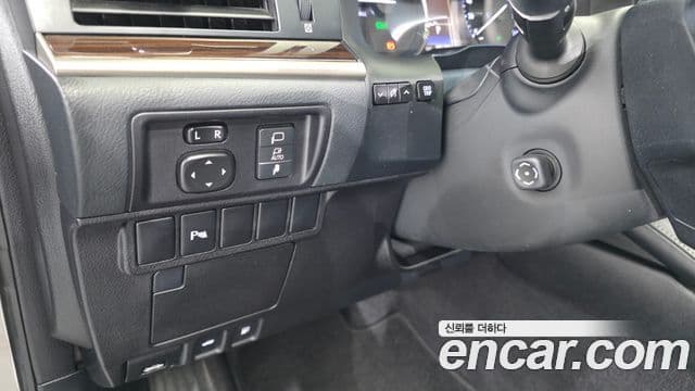 Lexus ES300h 2018 — Şəkil 19/20